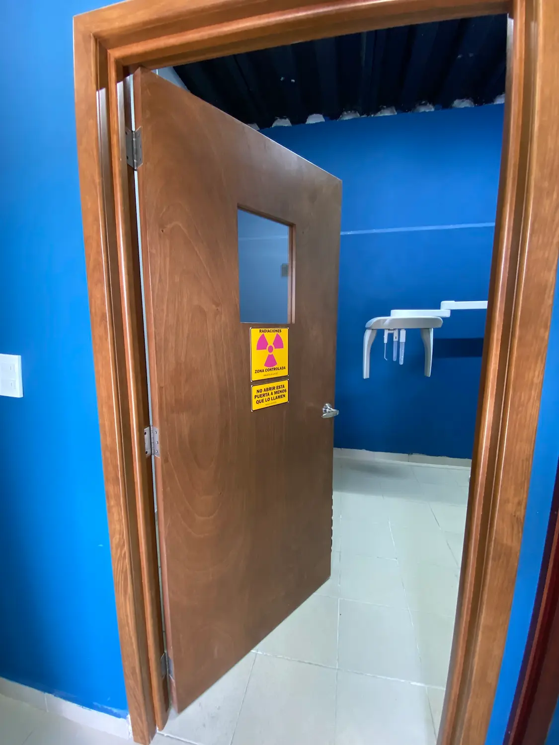 Puerta plomada